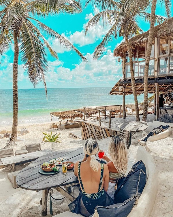 papaya playa tulum tables